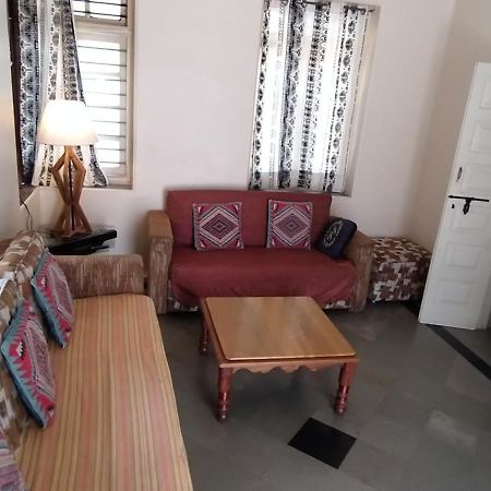 Madhav Bhavan Guest House ปูเน่ ภายนอก รูปภาพ