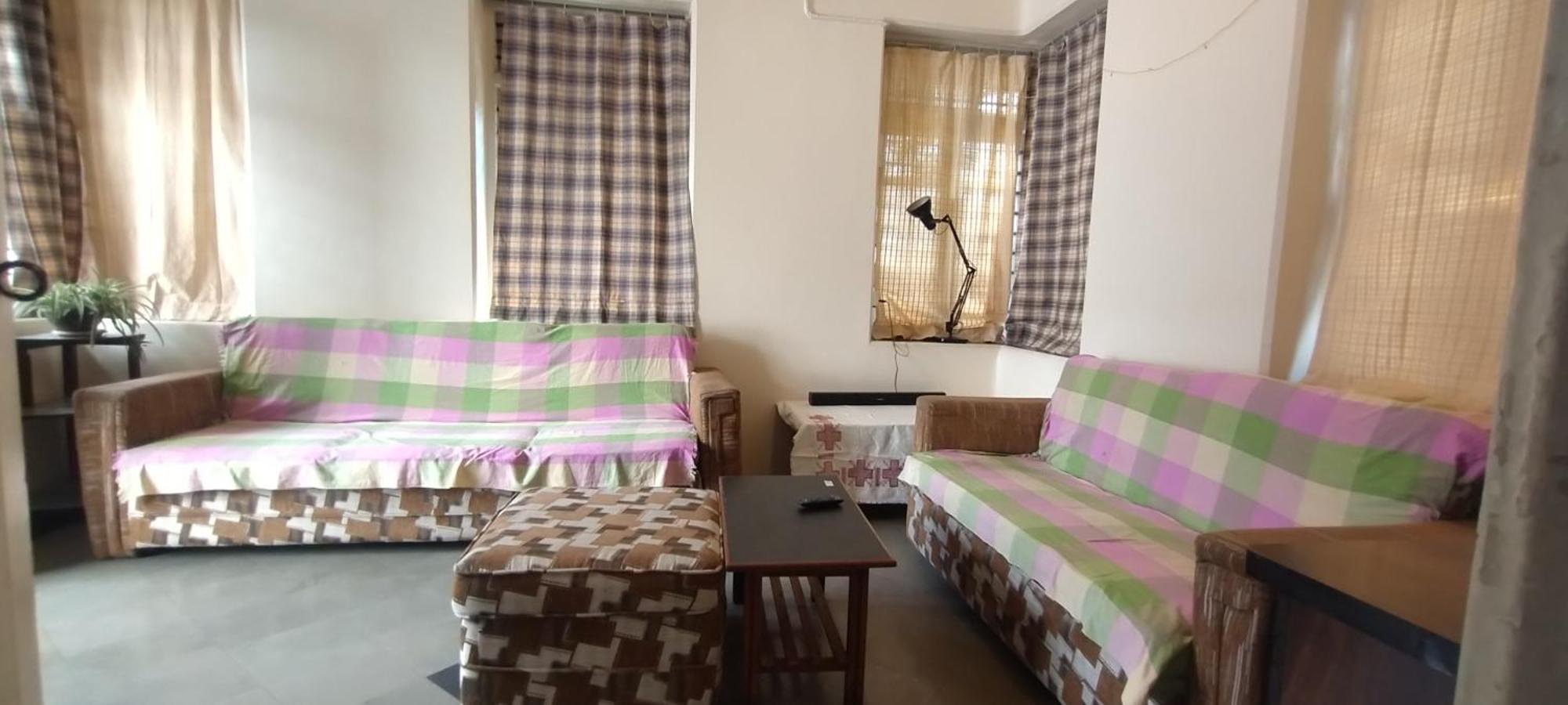 Madhav Bhavan Guest House ปูเน่ ภายนอก รูปภาพ
