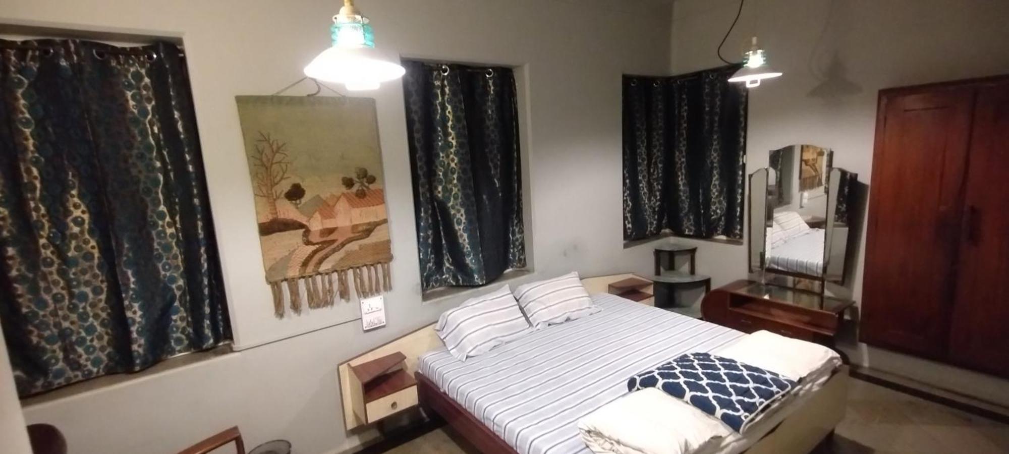 Madhav Bhavan Guest House ปูเน่ ภายนอก รูปภาพ