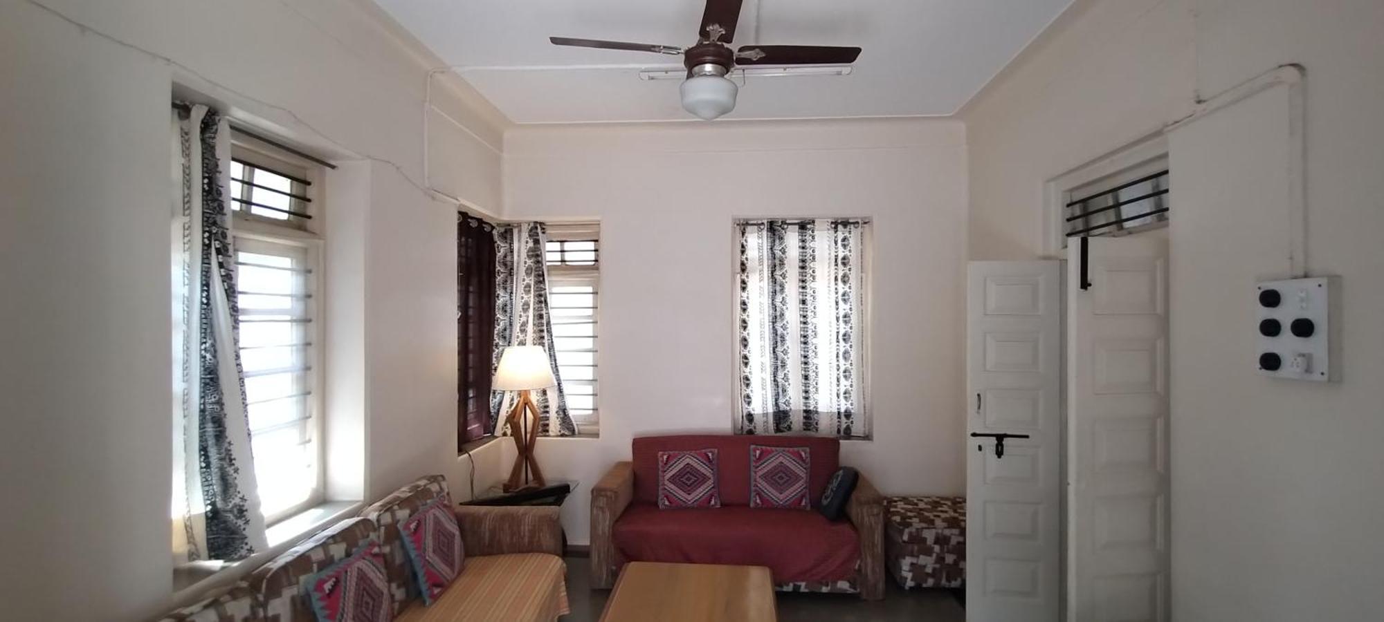 Madhav Bhavan Guest House ปูเน่ ภายนอก รูปภาพ