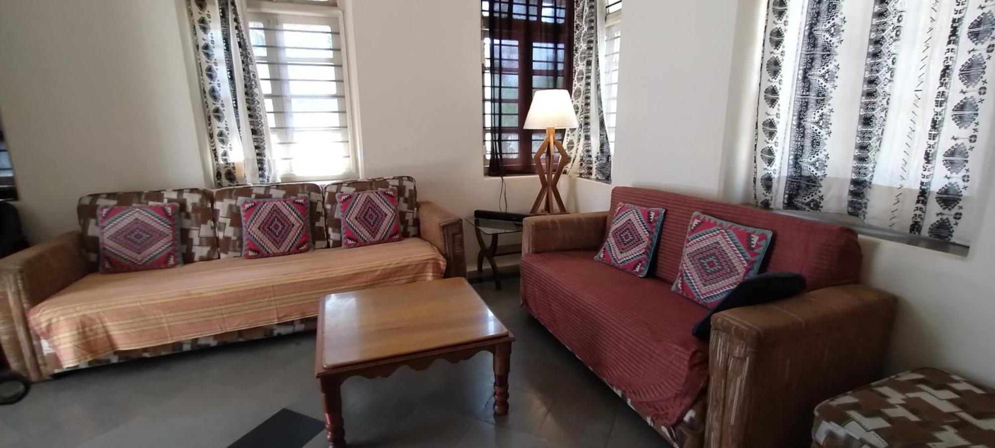 Madhav Bhavan Guest House ปูเน่ ภายนอก รูปภาพ